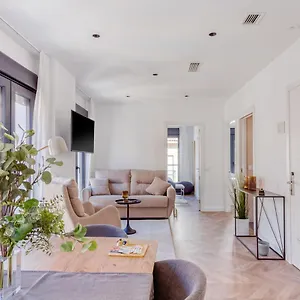 3* Apart-hotel Limehome Calle Ancha Del Carmen